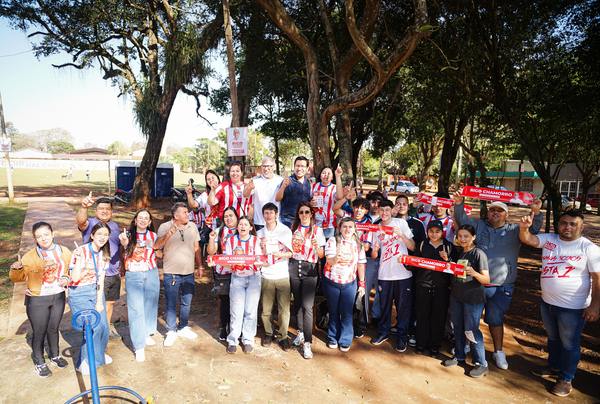 Rigo Chamorro recorriendo los barrios de Ciudad del Este